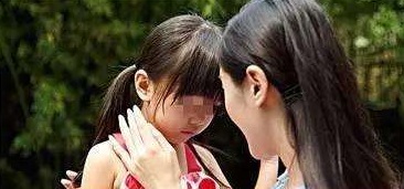 妈妈给零花钱说明什么,两个妈妈给孩子零花钱不同的方式