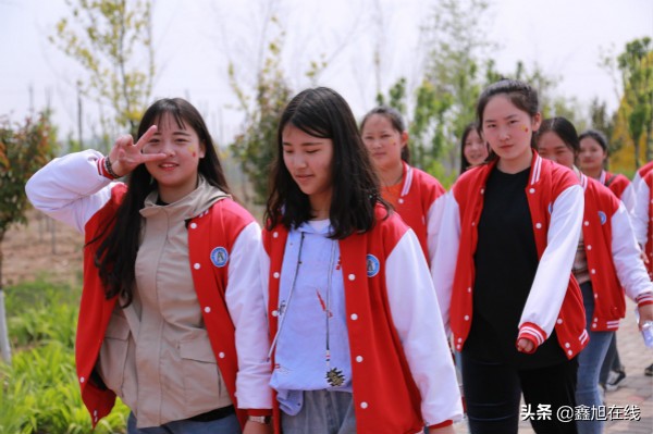 襄城高中远足活动16班,襄城县一高2021春季远足