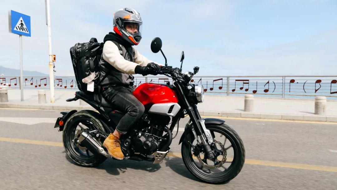 新大洲本田cbf190tr跑了8000公里,本田cb190ss与cbf190tr哪个好