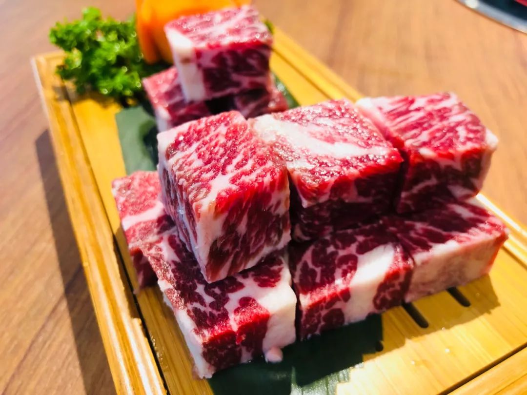 香港帅哥为了爱情来郑州，也带来了香港地道花胶鸡