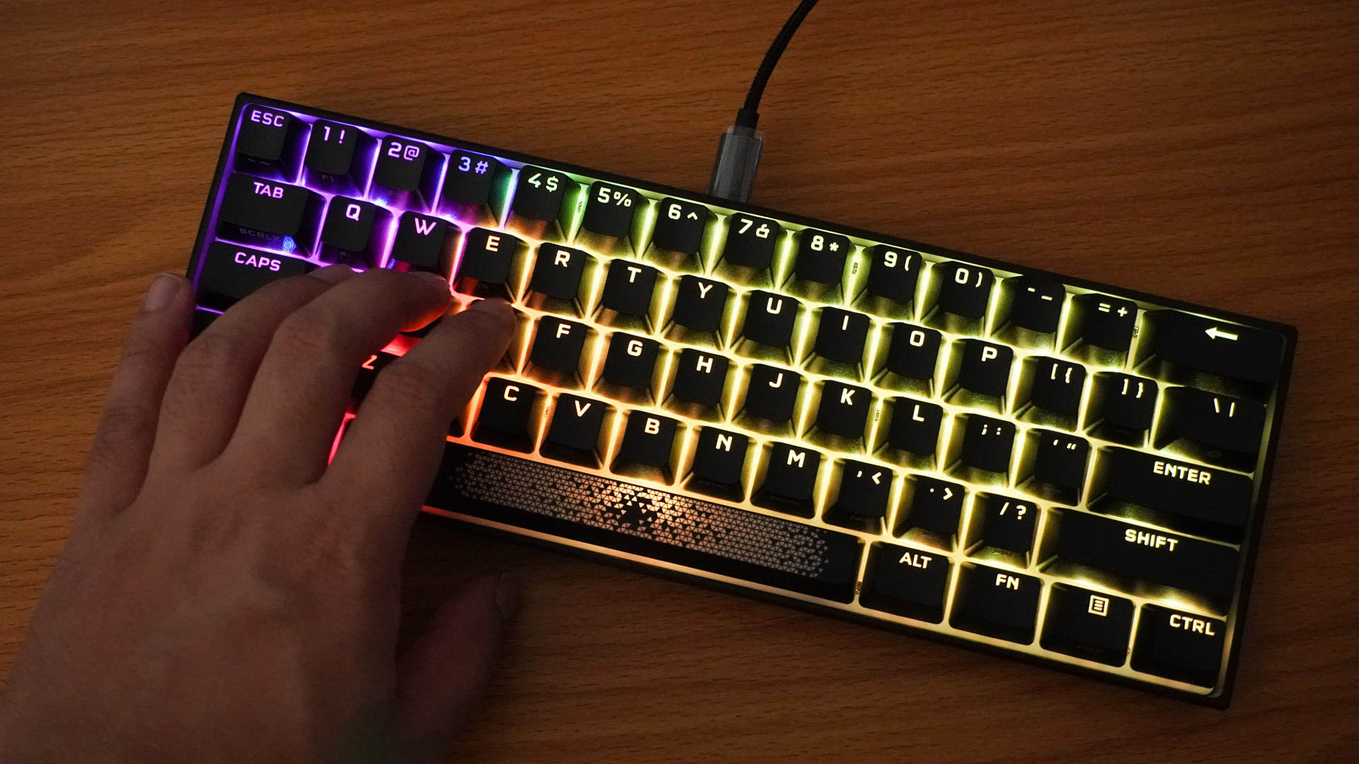 海盗船k95老款机械键盘功能,机械键盘海盗船k65怎么样