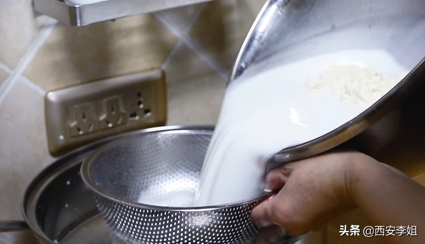 烙面皮和擀面皮哪个更筋道,宅在家不如做手工