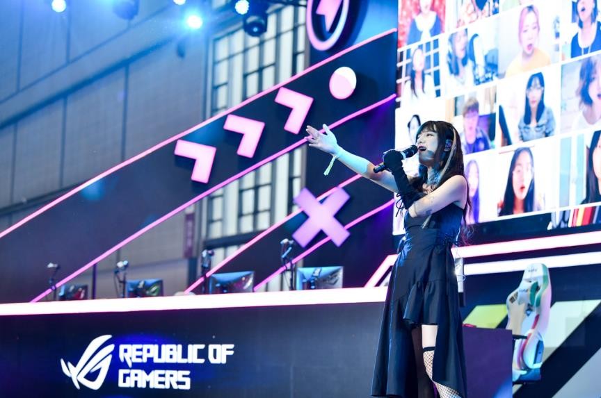 梦幻联动二次元狂欢ROG信仰星球空降BW2021