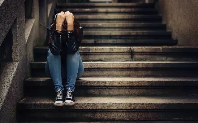 教你如何副业月入过万,三招选对副业轻松月入过万