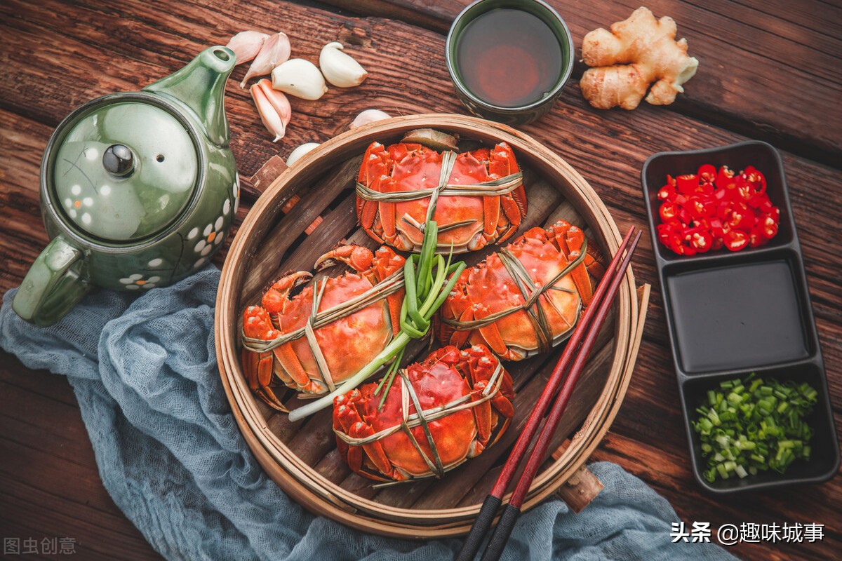 螃蟹煮熟的时候怎么处理比较干净,煮熟的螃蟹应该怎么处理才能吃