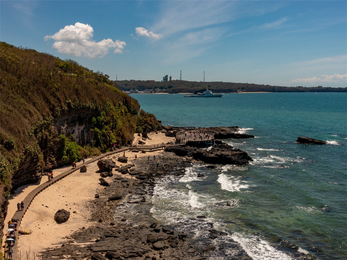 广西北海涠洲岛的火山岛介绍,涠洲岛是中国最年轻的火山岛吗