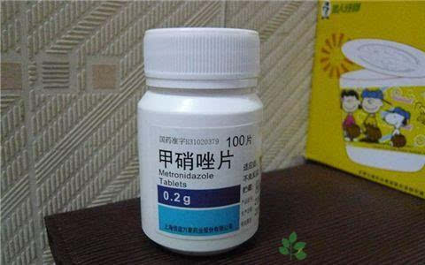 黄色豆腐渣分泌物外阴瘙痒,黄色分泌物伴有内阴瘙痒用什么药