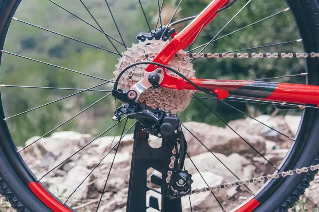 骑上马做自己的骑士,骑上最帅的车做最靓的仔