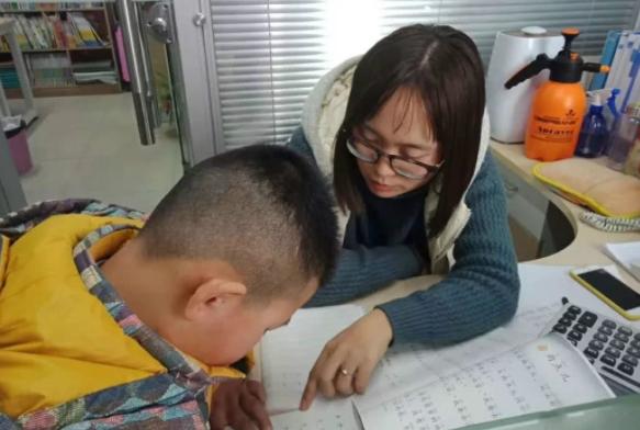 小学作文我很后悔500个字,小学生作文我只穿耐克鞋