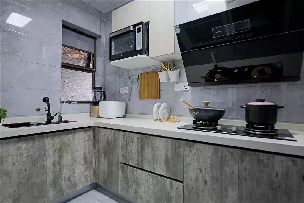 120平带露台三室两厅两卫一厨,92平米三室两厅二卫带大露台