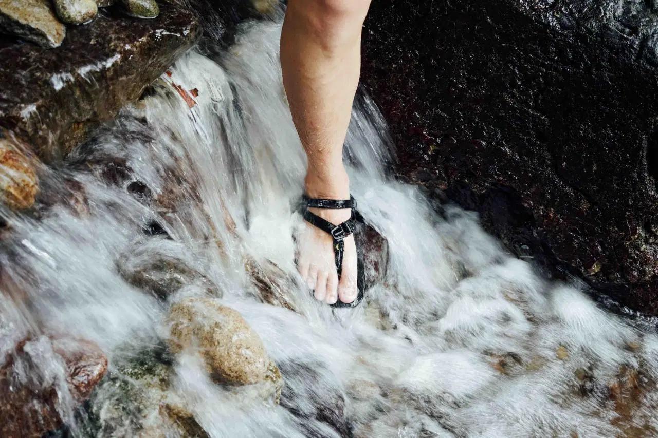 选自己适合的凉鞋,source户外凉鞋