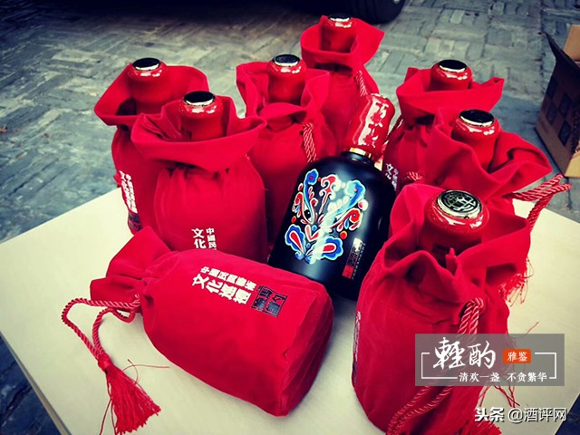 52度吴家马勺脸谱酒评价,马勺脸谱酒胖福评测