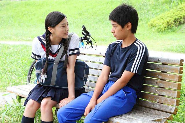 初中早恋班主任应该怎么处理,初中班主任发现学生早恋怎么办