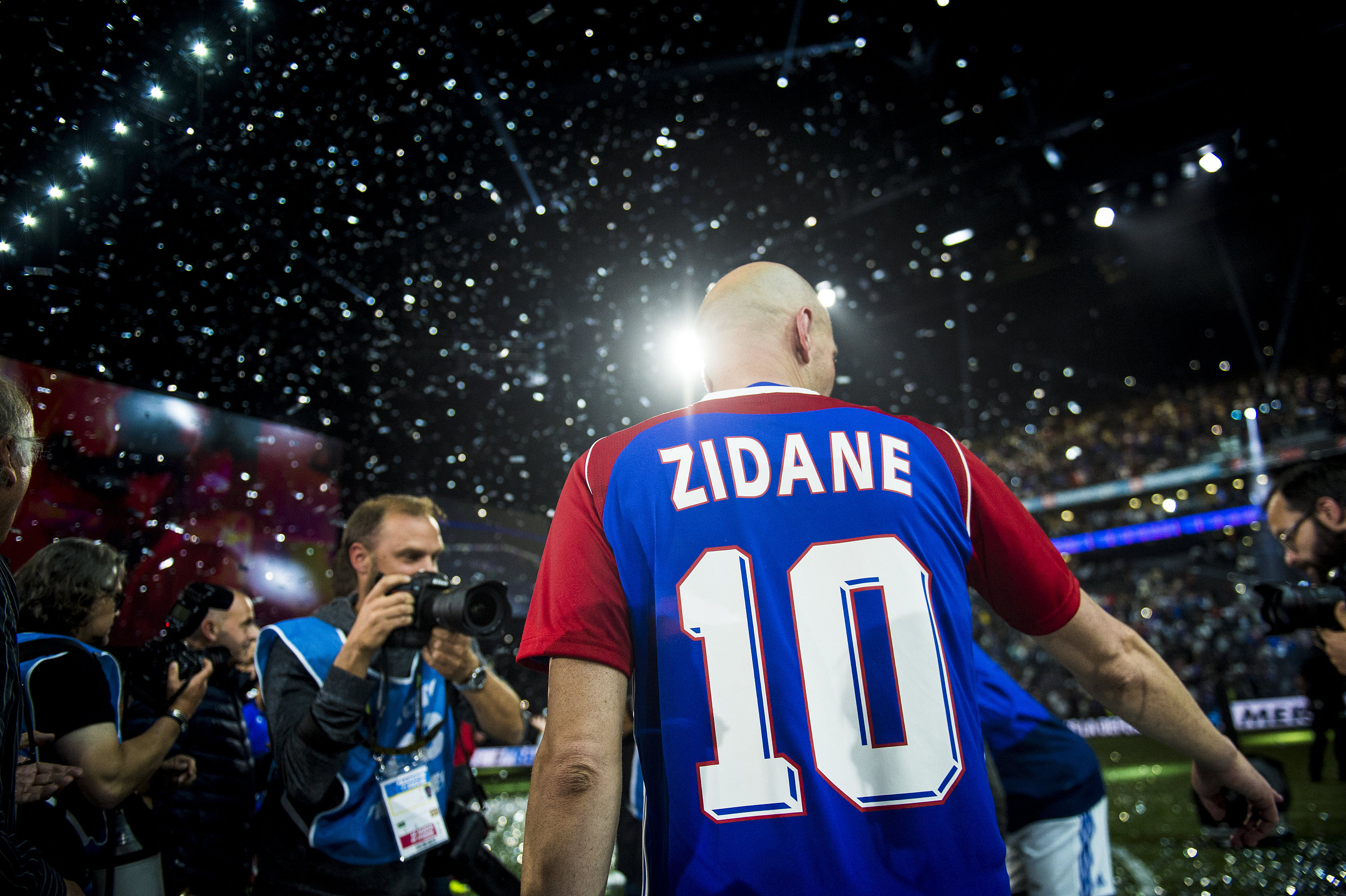 与其将就，不如了断！两度裸辞皇马，人生潇洒当属齐达内