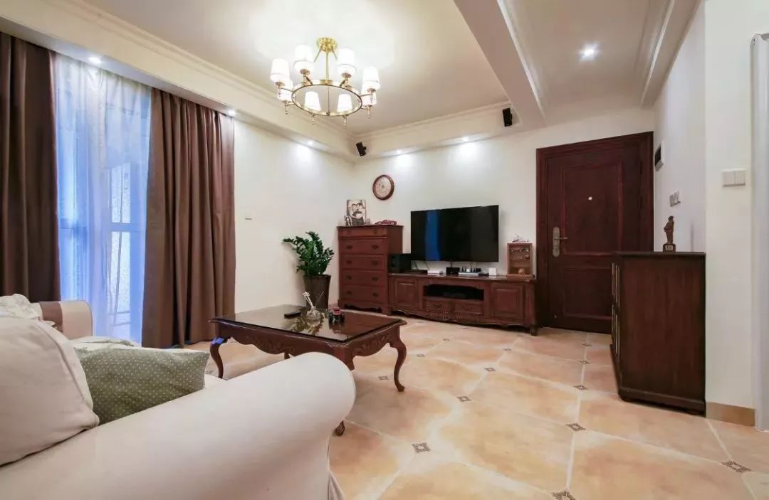 客厅地砖搭配效果图,客厅750x1500瓷砖墙横铺还是竖铺