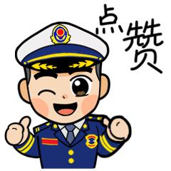失火女孩“教科书式”自救,新闻发生浓烟教科书式自救