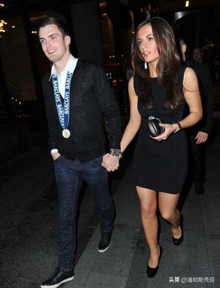 极品重口味，库尔图瓦、科尔出轨对象一言难尽，女友长得倾国倾城