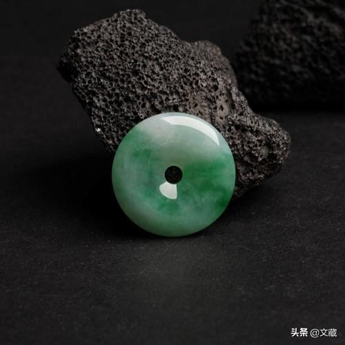 清廷尊贵的象征,翡翠帝王玉