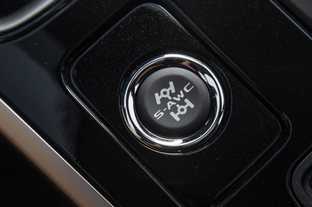 欧蓝德命真硬!月销稳在4296台,网友:大排自吸+四驱,快稀缺了