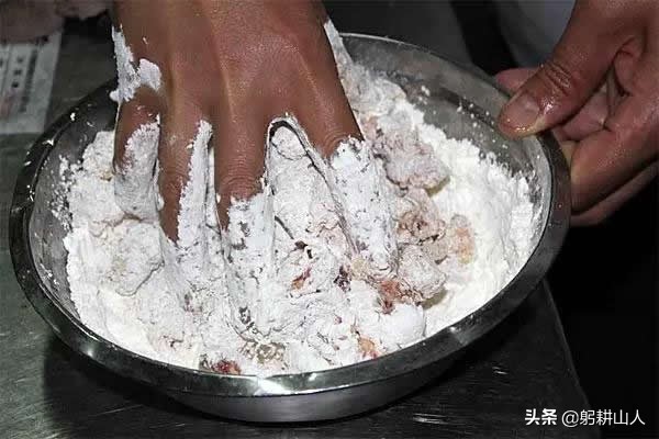 水煮糖醋排骨怎么发黑,色泽发黑的糖醋排骨