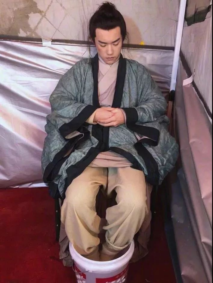 瘦30斤的泡脚小妙招,泡脚一周瘦8斤