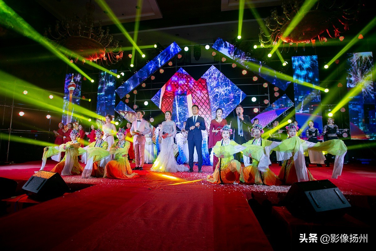 满满的精彩,江都婚礼人办了一场自己的春晚