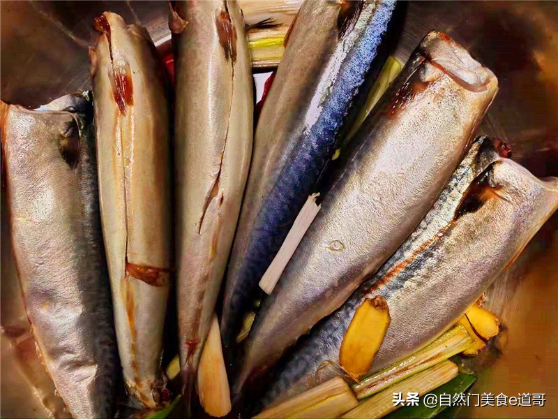五香菜炖鱼的正宗做法,五香炖鱼最正宗的做法