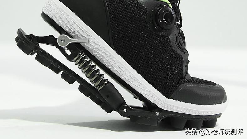 轻于鸿毛水上漂,咕咚造风者跑鞋