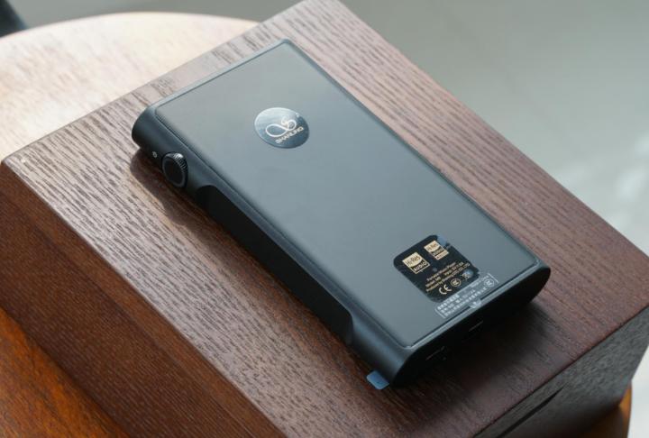 又一部能买两台苹果手机、两部华为手机的国产超豪华MP3问世了