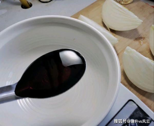 切洋葱不辣眼睛的方法搞笑,切洋葱怎么样消除辣眼睛