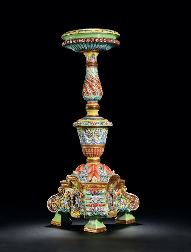 郎世宁画的后妃为什么长一样,郎世宁给乾隆和妃子画的油画肖像