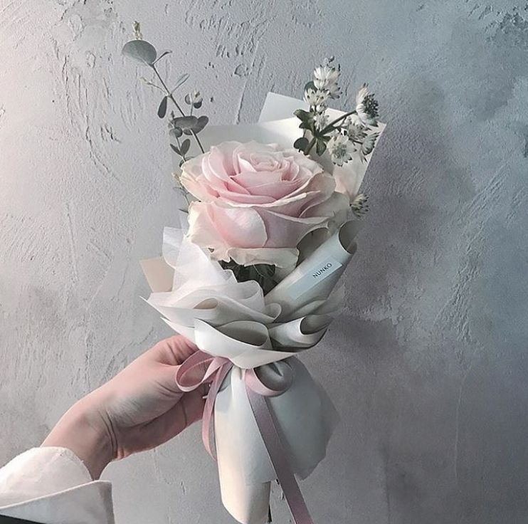 单支花束图片送女朋友,单支玫瑰花束怎么包装赶紧学起来