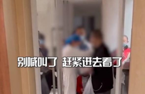 小孩发高烧家长插队如何沟通,小孩高热抽搐医院急诊处理