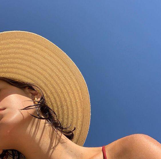 晒后皮肤疼如何快速修复,晒伤后出的晒痕如何处理