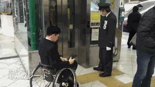 那些轮椅上的工厂,盛开着太阳之花