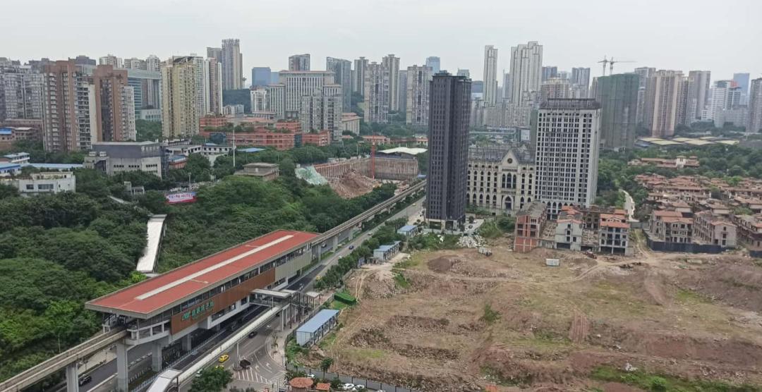 被56万压垮，重庆力帆帝国即将破产？昔日超级豪宅沦为鬼楼？