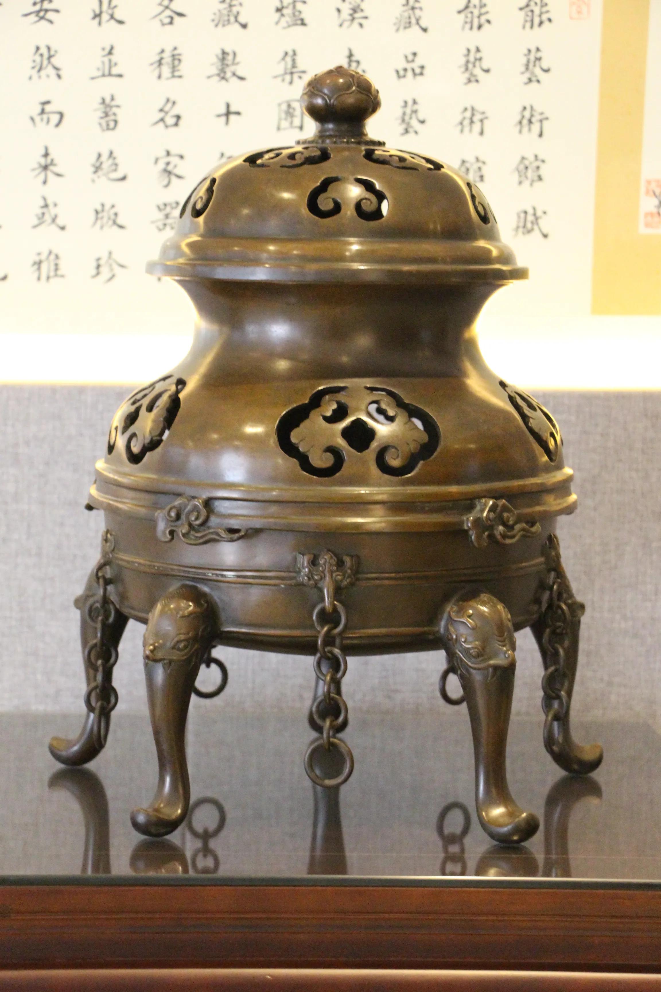 享受阳光-醉爱收藏文化的著名企业家许末兴