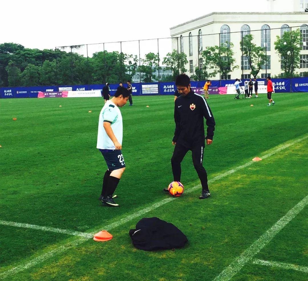 日本青训有多厉害,青训教练乐山孝志