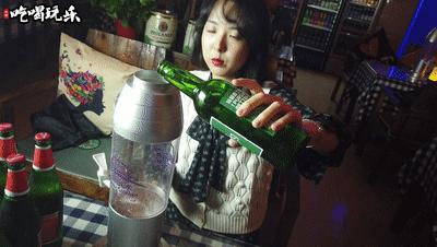 这家深藏在柳州磨滩路的扣子酒吧,扣子酒实在太好喝了