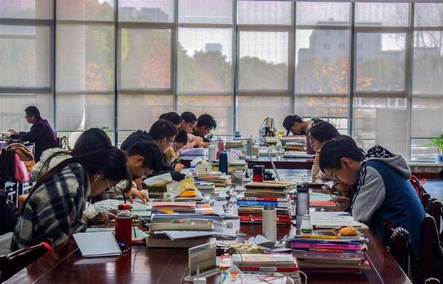 这就是尽全力都要考的顶尖大学,北航研究生平均17万年薪