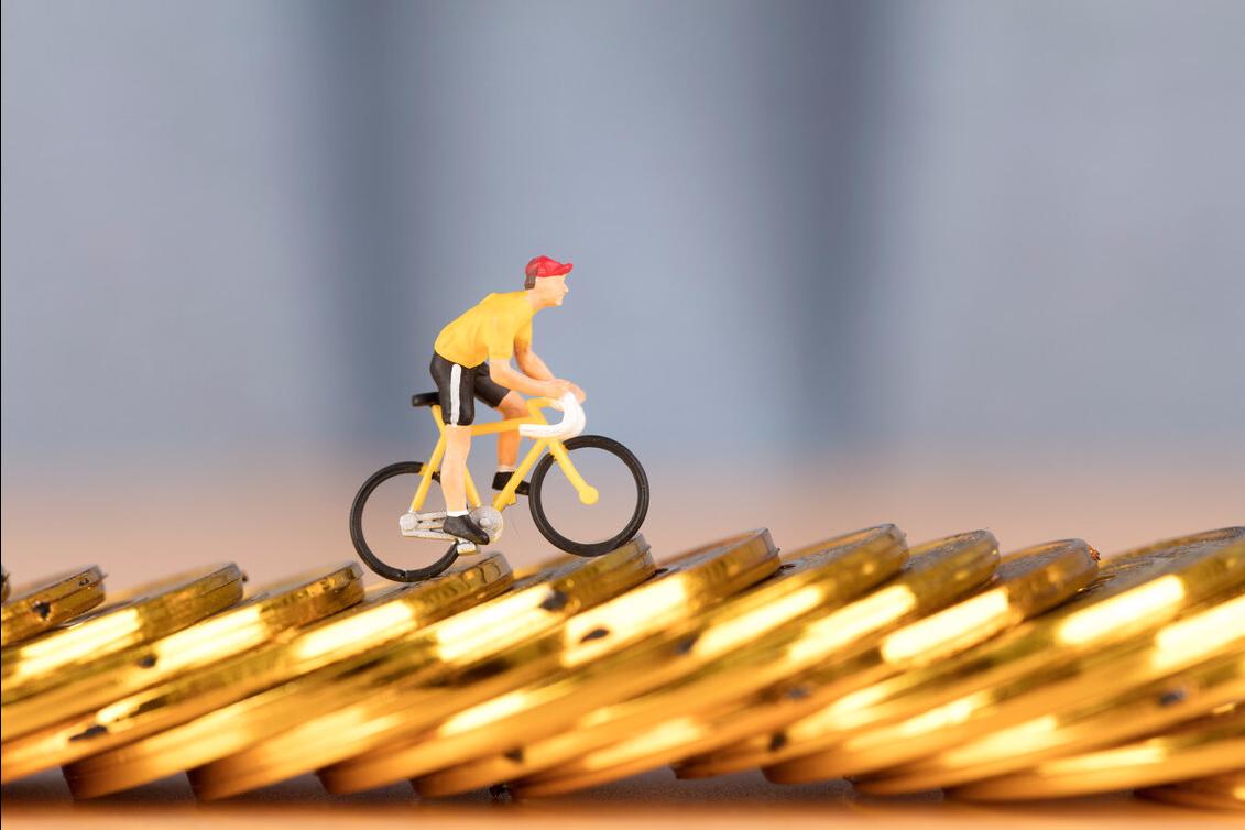 男儿当自强原唱,人生当自强的意思