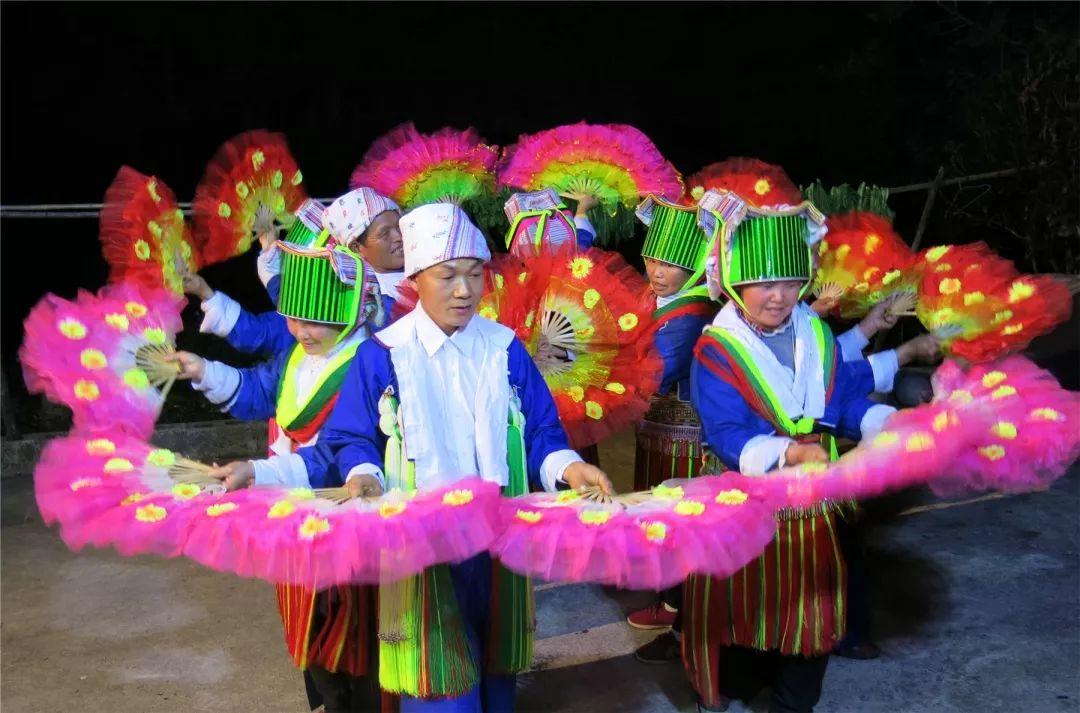 新春走基层山村别样年,新春走基层山里山外