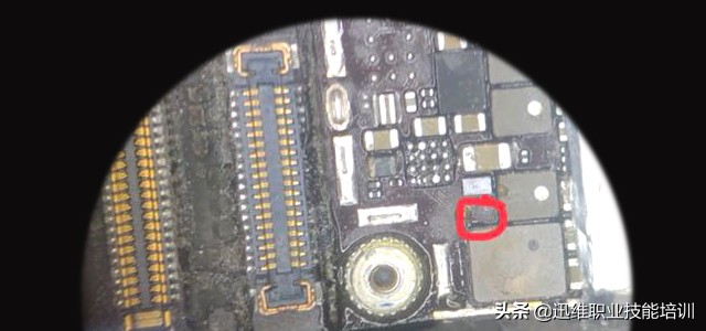 iphone6s进水开机反复重启,iphone6s进水充不进电