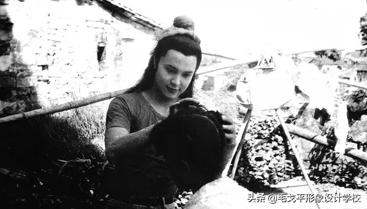 顶级化妆大师毛戈平的抖音,毛戈平在化妆界的地位