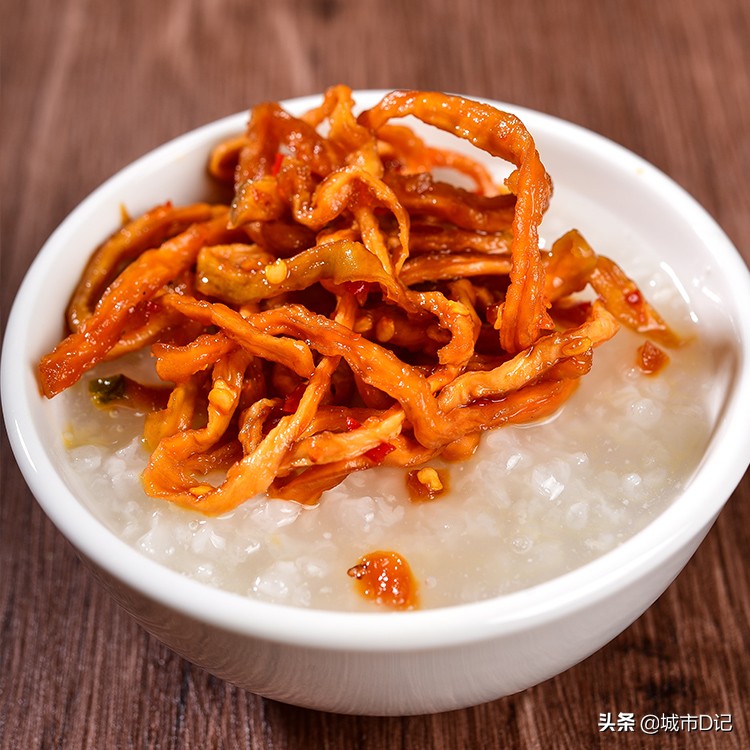 大鱼大肉吃腻了,试试农家鲜辣脆木瓜丝,鲜辣咸香送粥绝配