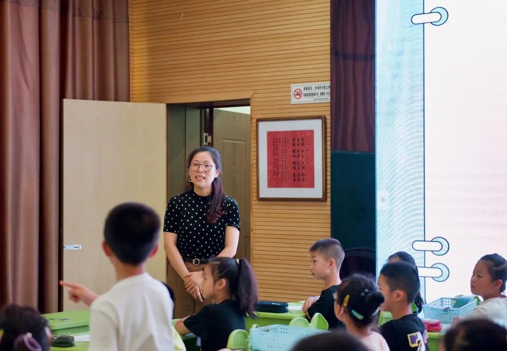 南通市通州区实验小学校园文化,三尺讲台展芳华教师风采