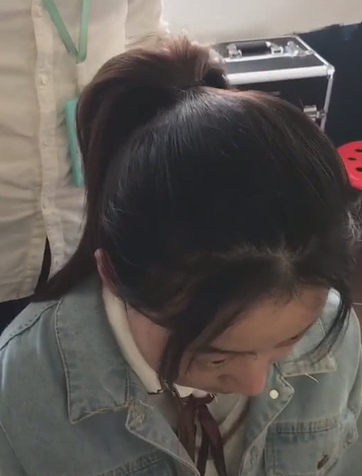 扎了几十年的辫子,橡皮筋扎发技巧