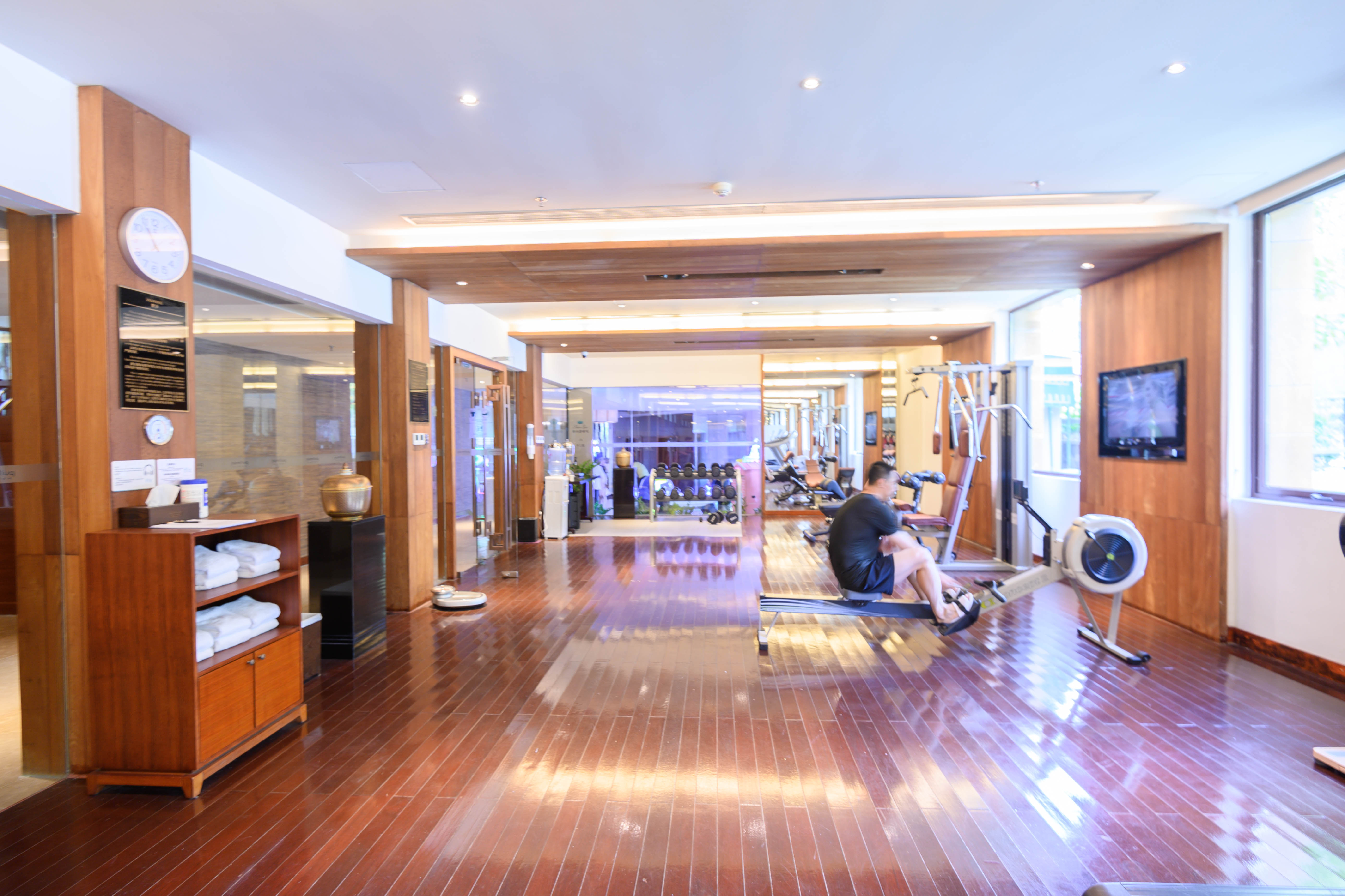 夏天的三亚海边有多热,三亚的夏天比广州和深圳都要凉快