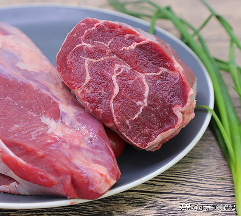 原来牛肉也有假的，难吃又不健康，牢记4招，轻松辨别假牛肉