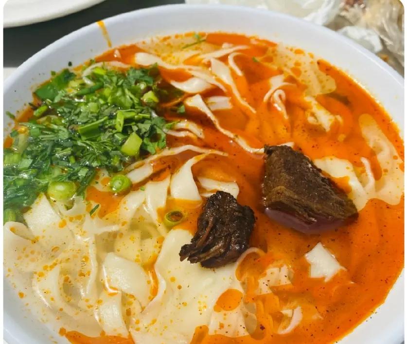 板面一股料味,如何让板面吃起来更香